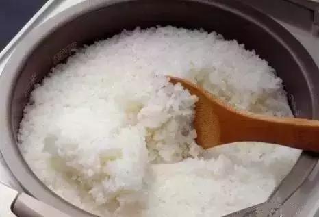 米饭夹生怎么办？