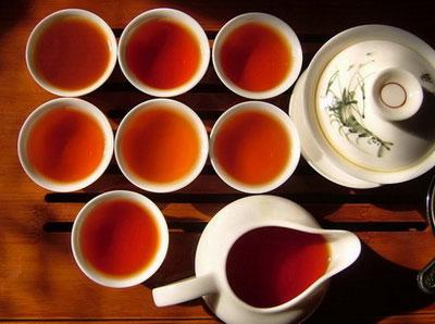 用什么杯子喝红茶好呢，祁门红茶正确冲泡方式
