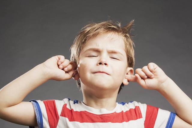 为什么耳朵会酸，感冒引起的急性中耳炎怎么办