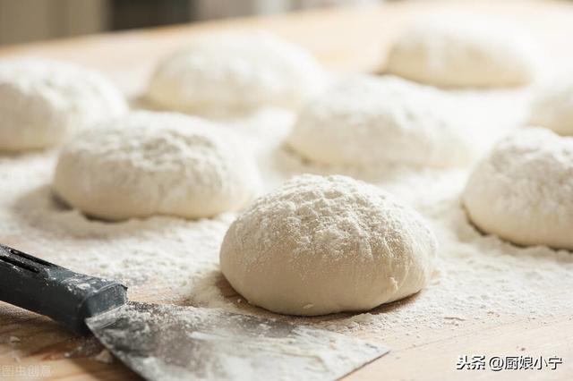 什么面粉适合做面条，做面包馒头用哪种面粉