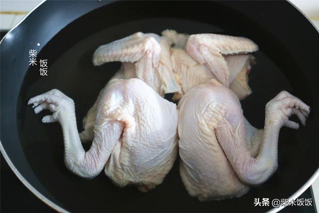 煮鸡汤加什么会更鲜，炖鸡汤放什么香料