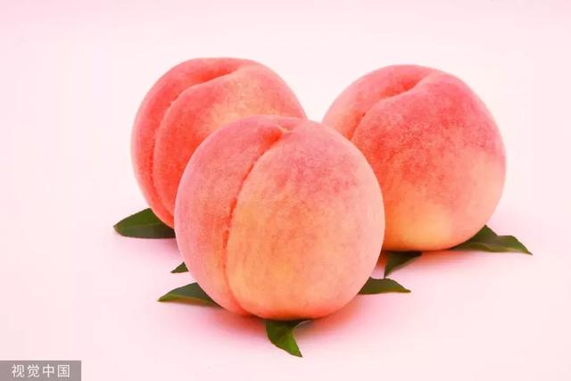 油桃不能和什么一起吃，桃子不能和什么一起吃会中毒