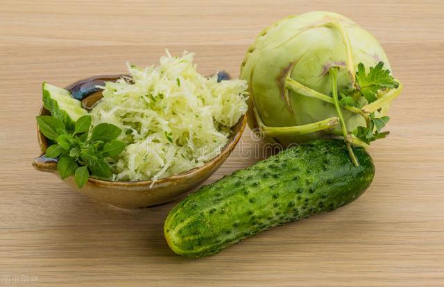 饭店蔬菜色拉绿色是什么菜，适合做沙拉的蔬菜有哪些