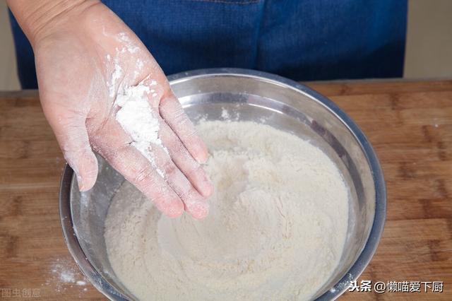 蛋糕粉是什么粉，什么是泡打粉是小苏打吗